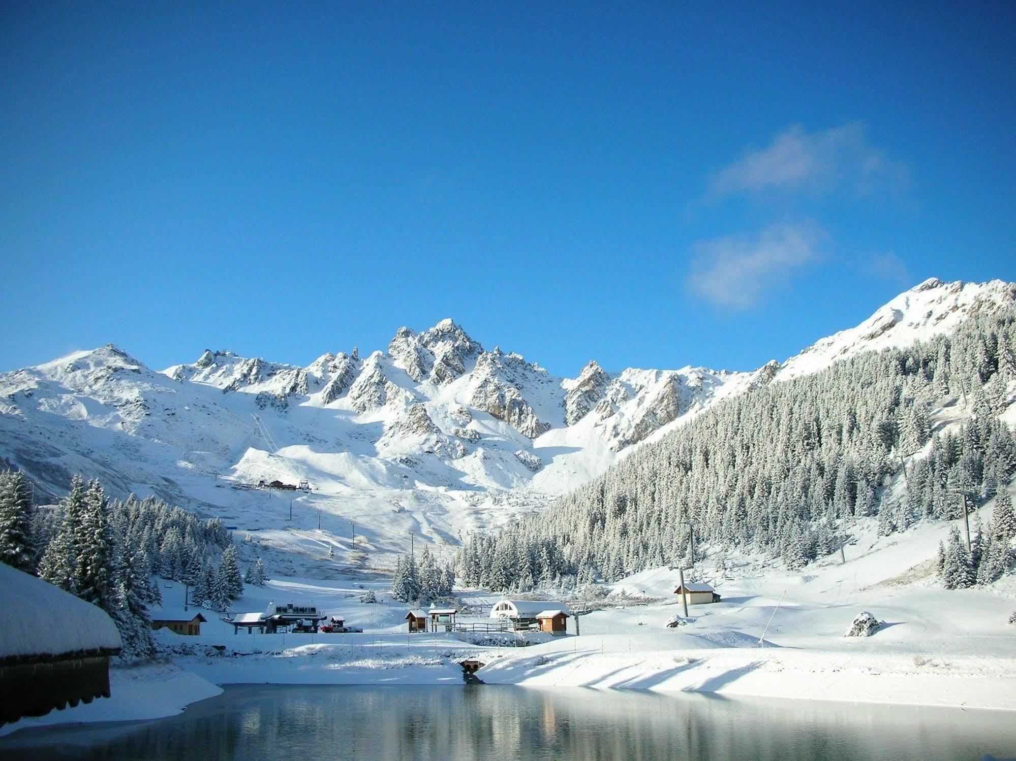 Lake Hotel Courchevel 1850 Exterior photo